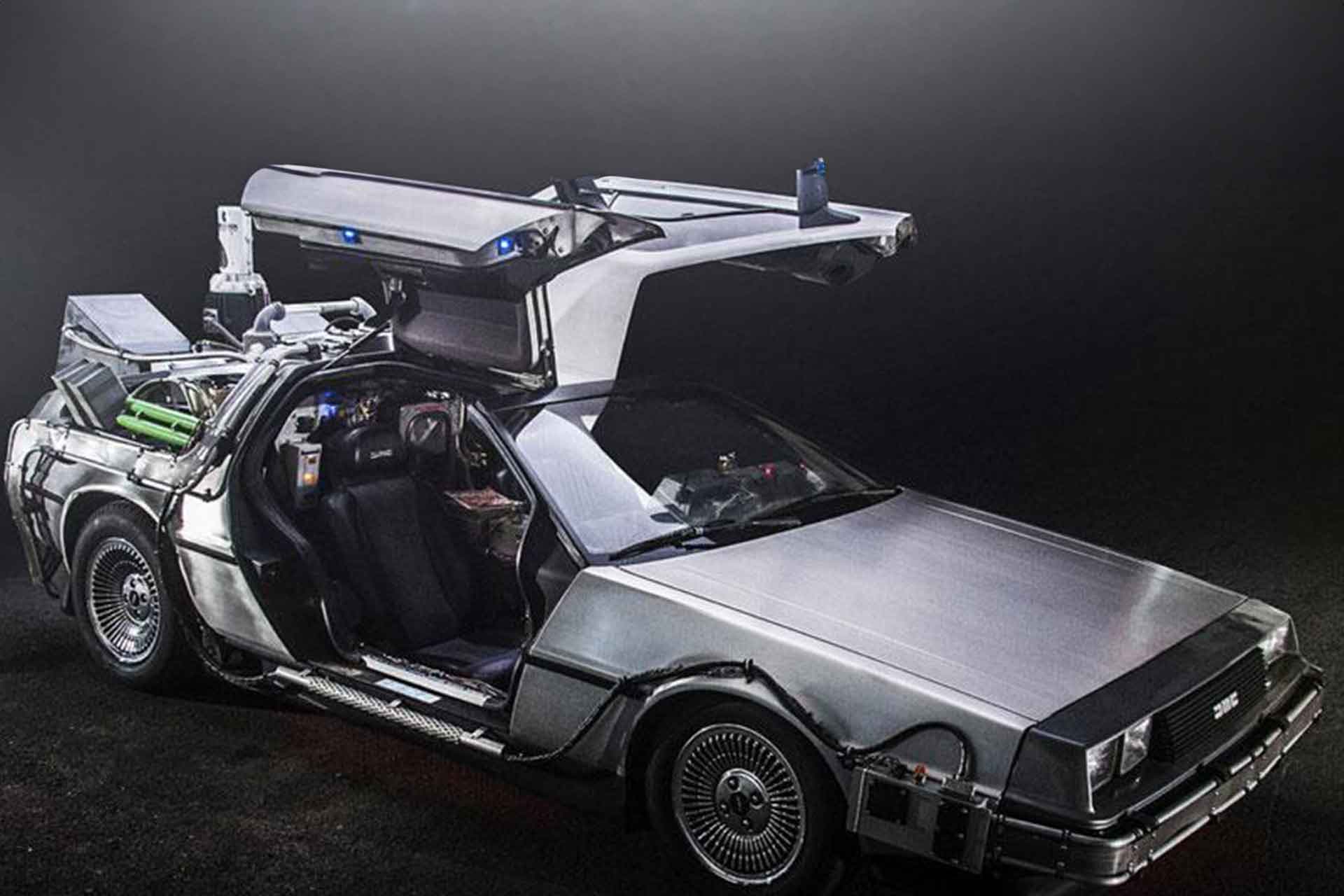 DeLorean DMC-12