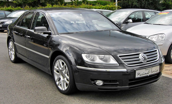 Volkswagen Phaeton in Schwarz